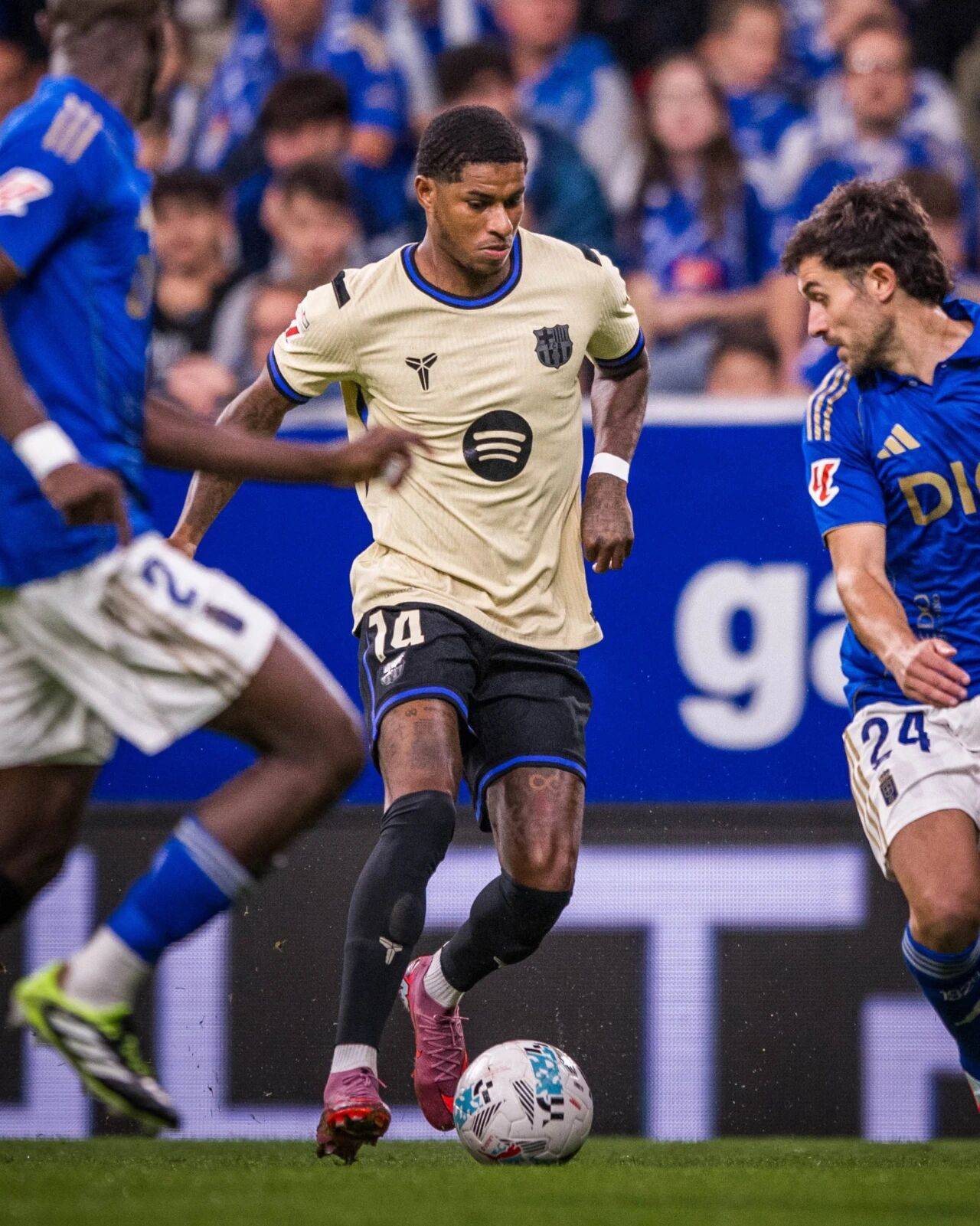 包含俄克拉荷马雷霆迎西甲关键赛，关键时刻临场应变，信心回归，年轻球员得到机会的词条