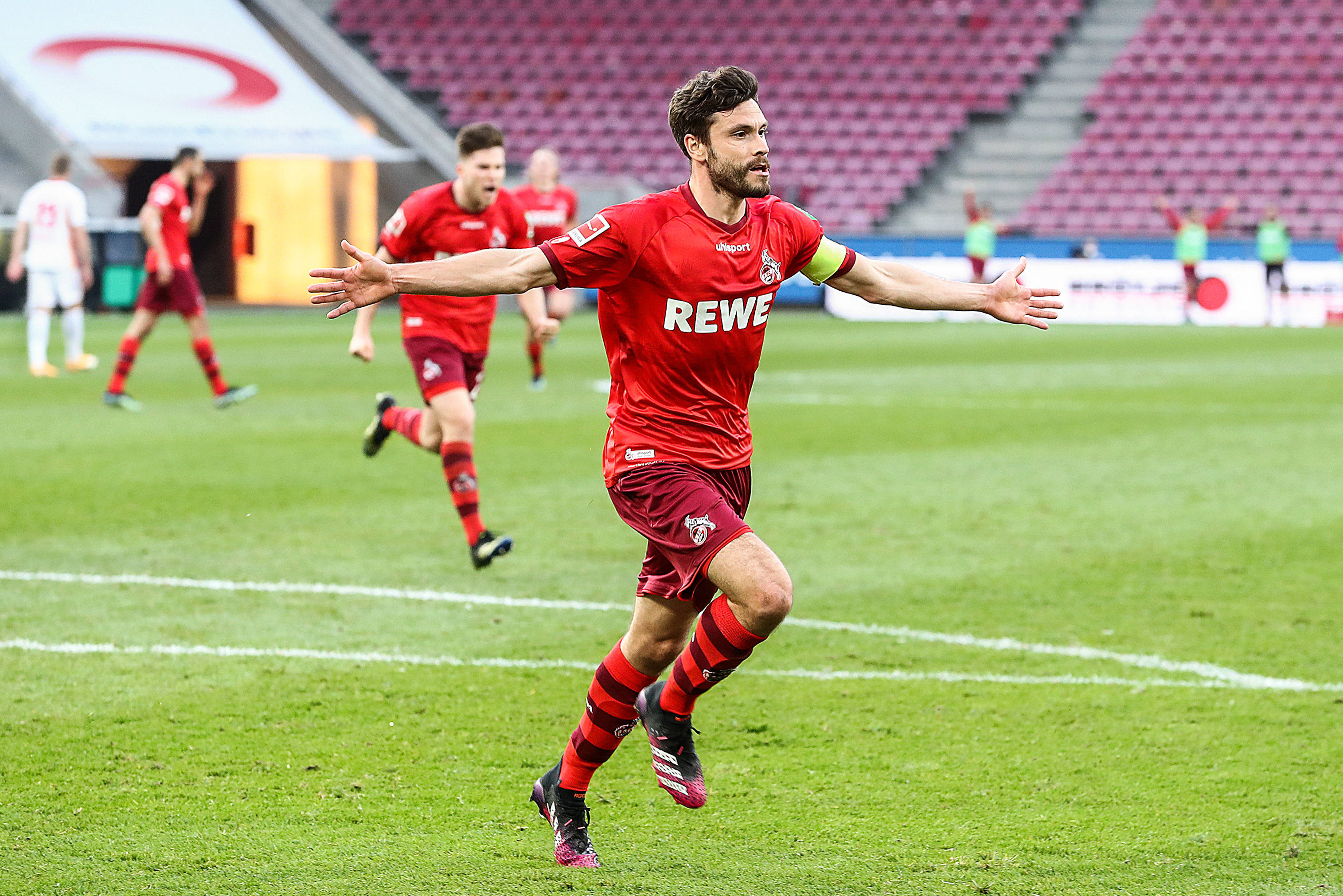 包含赛后德甲焦点战，莱比锡扳平良机，信心回归，临场指挥获称赞的词条