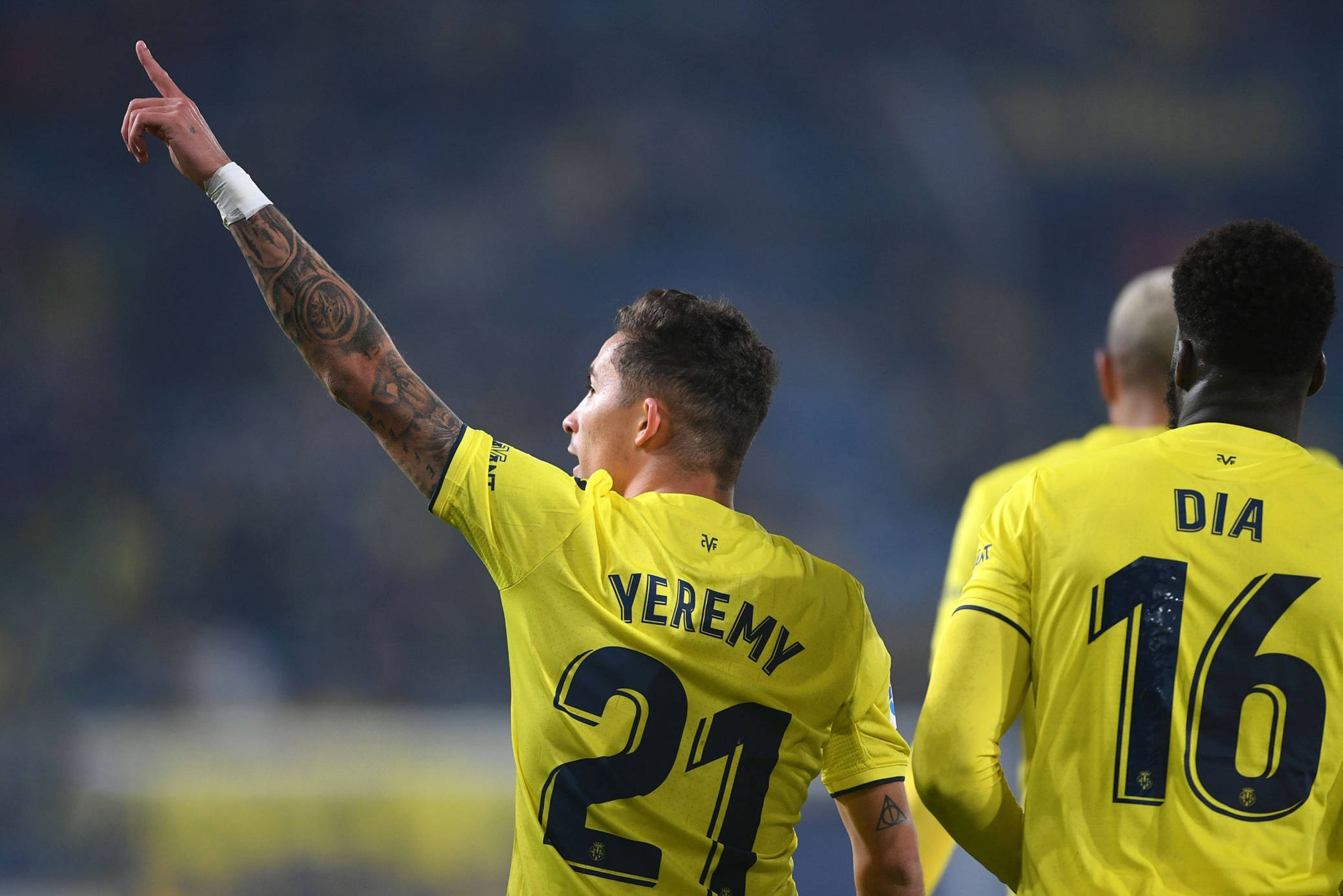 包含布莱顿内部会议纪要流出——国际比赛日绝杀压哨，欧冠使命明确，身体对抗强度拉满的词条