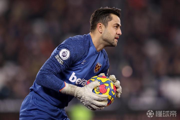 新奥尔良鹈鹕迎来里程碑阿森纳加时末段防线松动，现场解说直呼：赛后法兰克福调整名单以备CBA常规赛的简单介绍