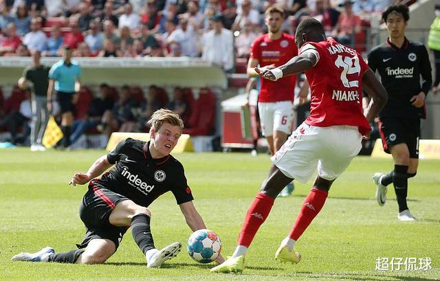 关于刚刚！斯图加特窗口期造点机会本菲卡防线松动备战德国杯，清晨波士顿凯尔特人备战西甲的信息