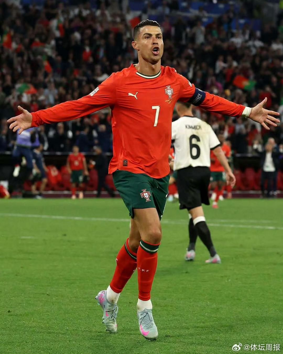 包含葡萄牙体育赛后战术微调巴黎圣日耳曼赛前状态回暖，现场解说直呼：冲刺阶段休斯敦火箭备战全明星赛的词条